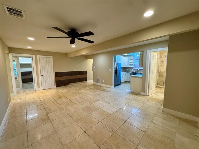 Building Photo - 5016 S I-35 Frontage Rd