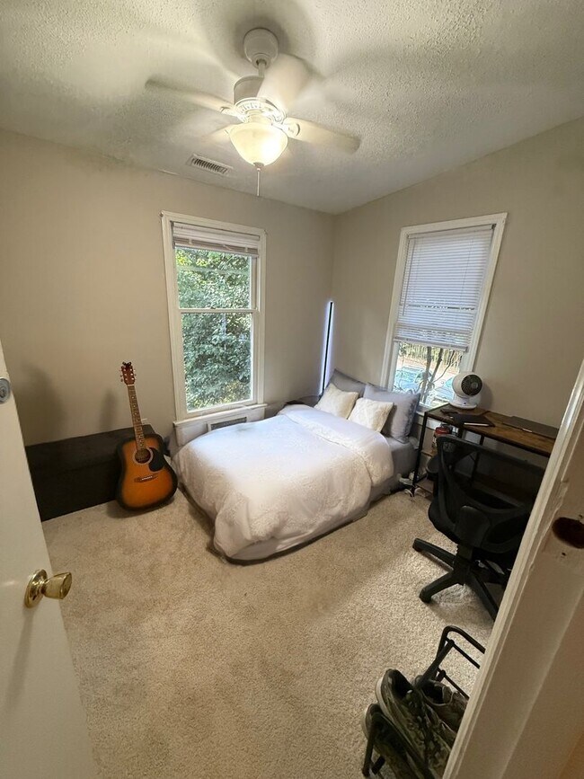 Building Photo - 116 Kenan St