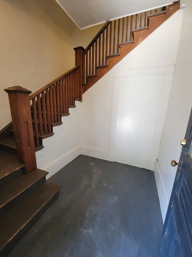 Building Photo - Apartment for Rent in Chico! 1 Bedroom 1 Bathroom