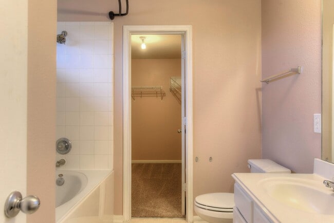 Building Photo - 18203 Fair Grange Ln