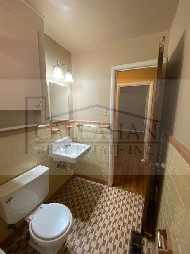 Building Photo - Park Hill 2 bedroom