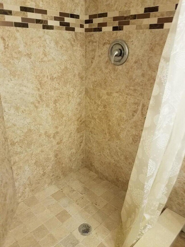 Building Photo - 2700 Casita Way