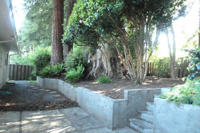Building Photo - Single Level home in Arcata- Pet Friendly!