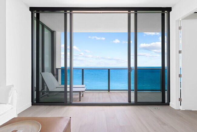 Building Photo - 900 N Ocean Blvd