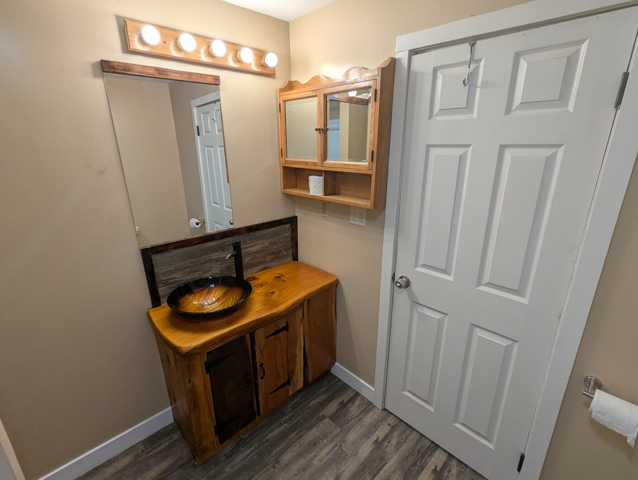 Building Photo - 615 E Miller Rd