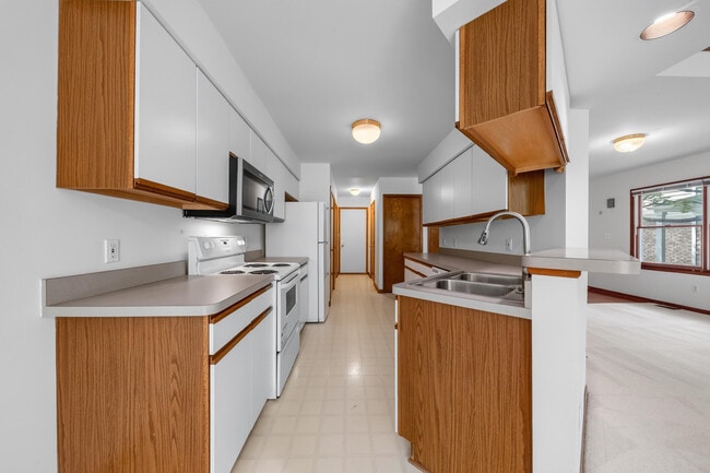 Building Photo - 2445 Mulberry Ct