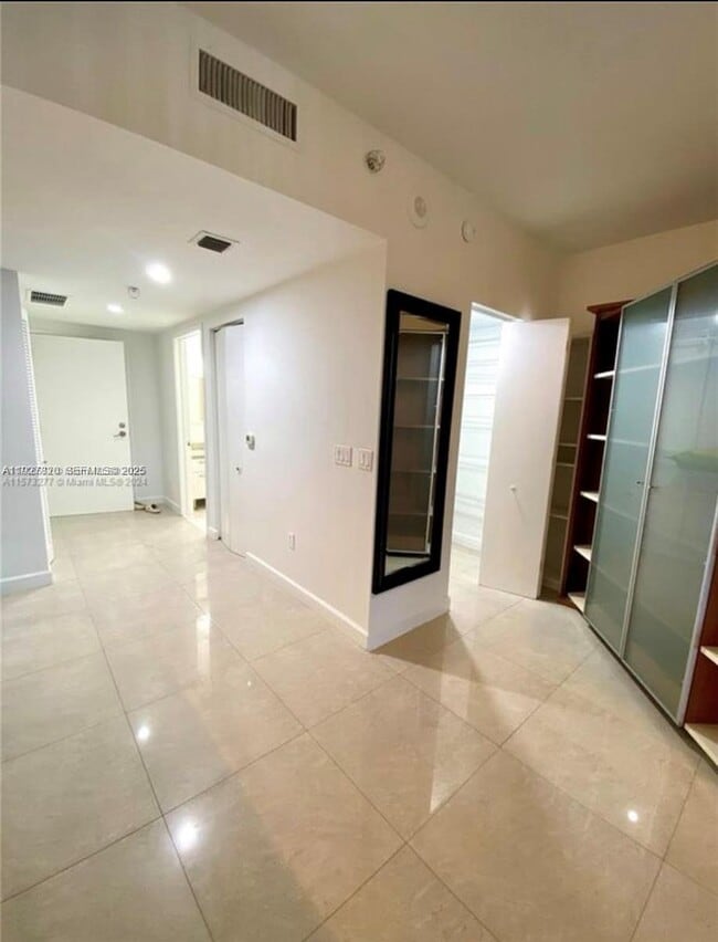 Building Photo - 185 SW 7th St