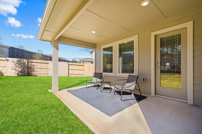 Building Photo - 1940 Velvet Oak Ln