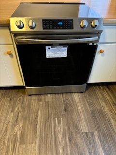 New Stove - 33 Park Charles Boulevard South