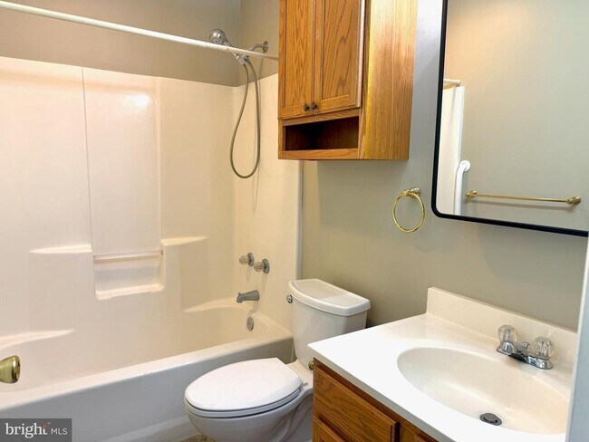 Building Photo - 531 W Penn Ave