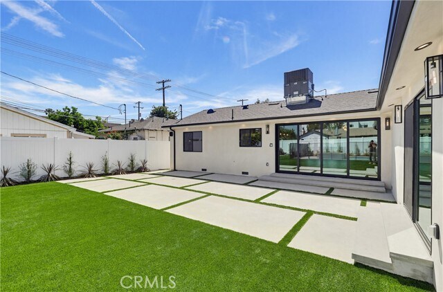 Building Photo - 12509 Emelita St