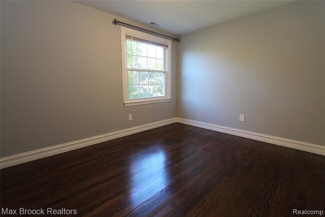 Building Photo - 30024 Beacontree St