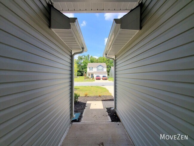 Building Photo - 4612 Hazelburn Dr