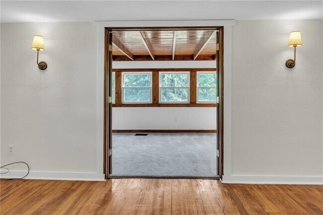 Building Photo - 116 Purvis Ln