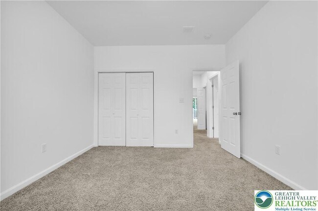 Building Photo - 835 16th Ave