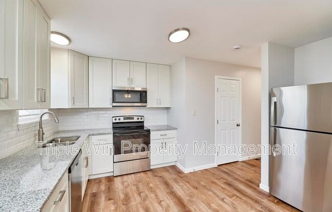 Building Photo - 152 Waterside Crossing Dr