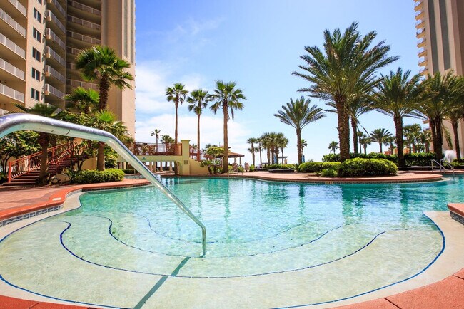 Building Photo - 9896 S Thomas Dr