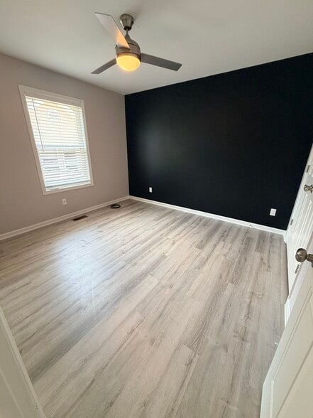 Bedroom 2 - 1028 Kent St