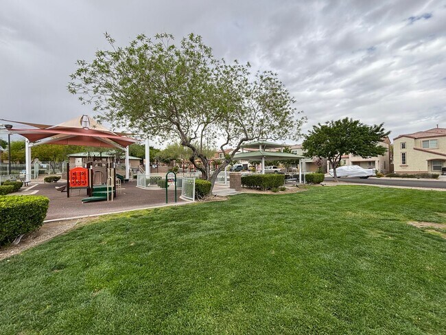 Building Photo - Spacious Tri-Level 4-Bedroom Home with Balcony and Community Amenities in Northwest Las Vegas!