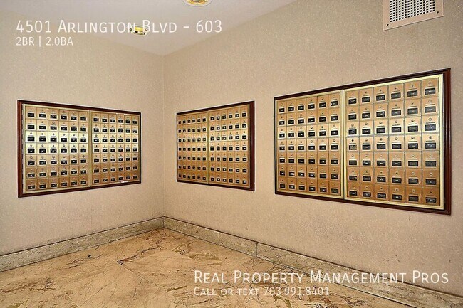 Building Photo - 4501 Arlington Blvd