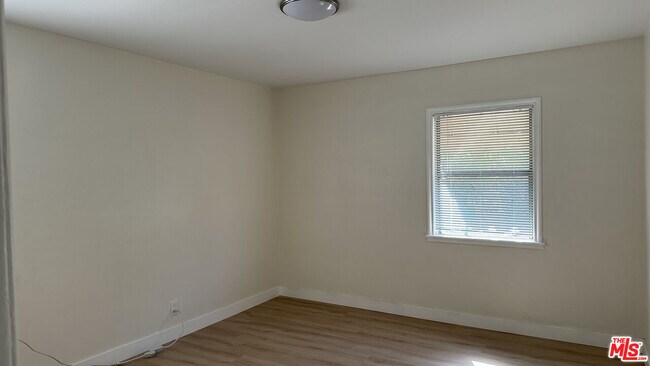 Building Photo - 11225 Emelita St