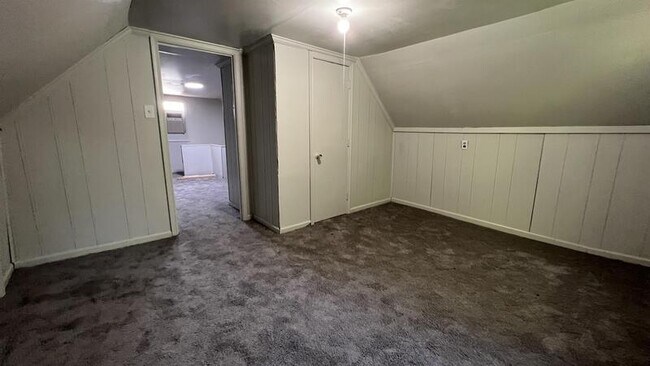 Building Photo - 330 Stafford St