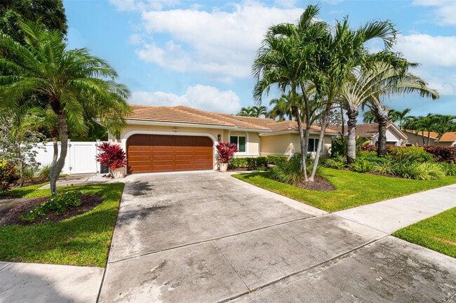 Building Photo - 7641 W Country Club Blvd