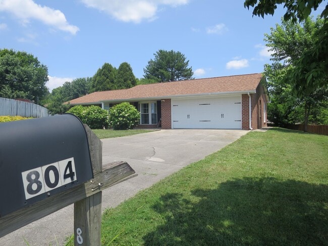 Primary Photo - 804 Sailview Rd