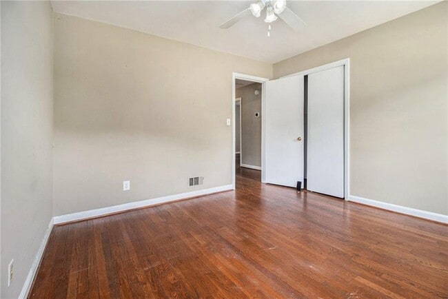 Building Photo - 1174 Arborvista Dr NE
