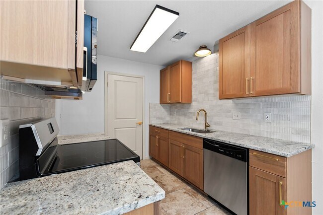 Building Photo - 1808 Moonlight Dr