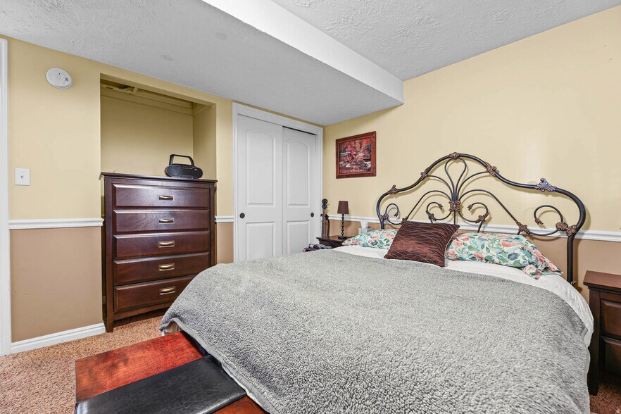 Building Photo - 9107 S Peach Blossom Dr