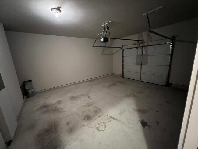 Building Photo - 229 Turtle Creek Dr