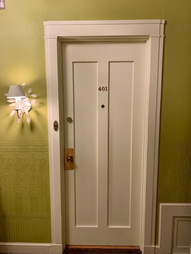 Building Photo - 29 S State St