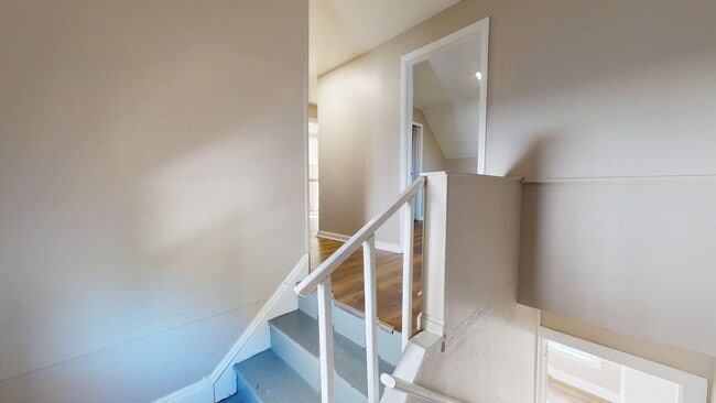 Building Photo - 2818 E 119th St