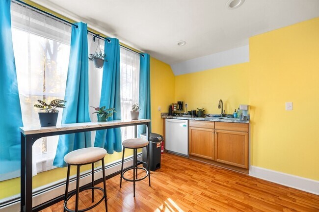 Building Photo - 7 Leonard St