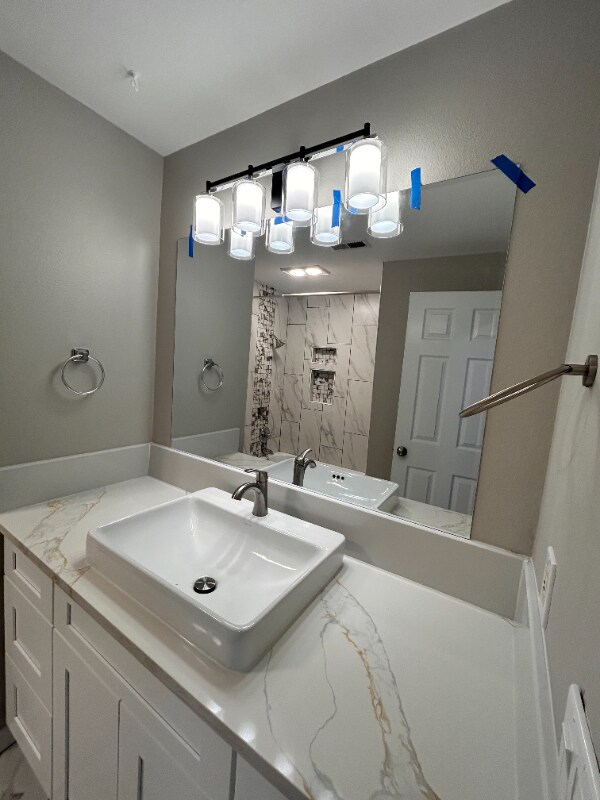 Building Photo - 6060 SW 170th Ave
