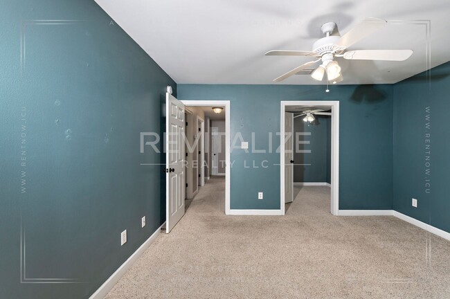 Building Photo - 3 Bed 2.5 Bath Townhome in West Mobile