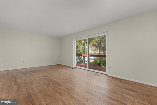 Building Photo - 10738 Bridlerein Terrace