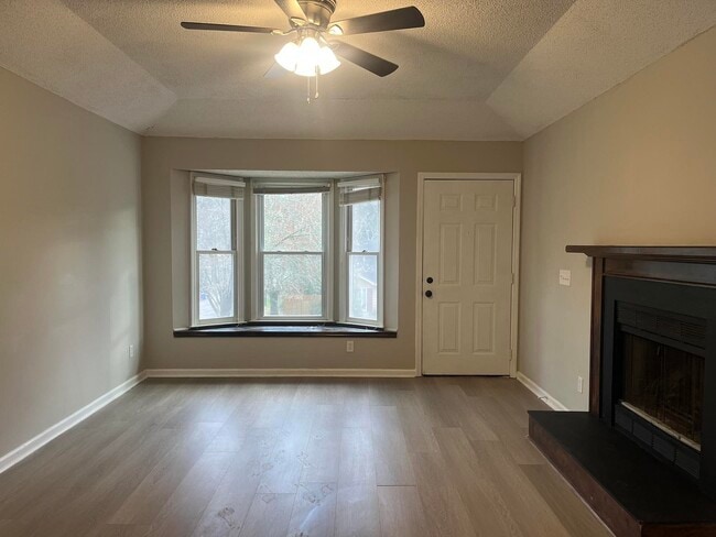 Building Photo - 4486 Club Trce