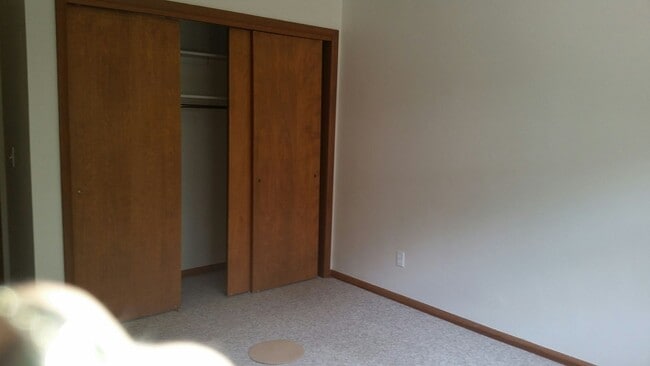Building Photo - 3 Bedroom Duplex