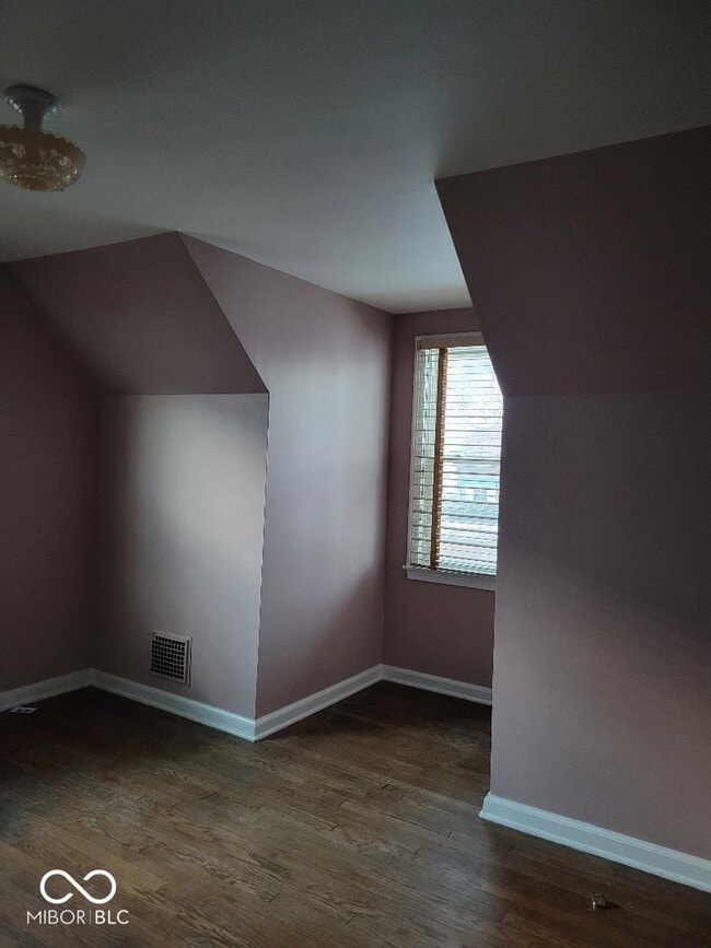 Building Photo - 711 Berkley Rd