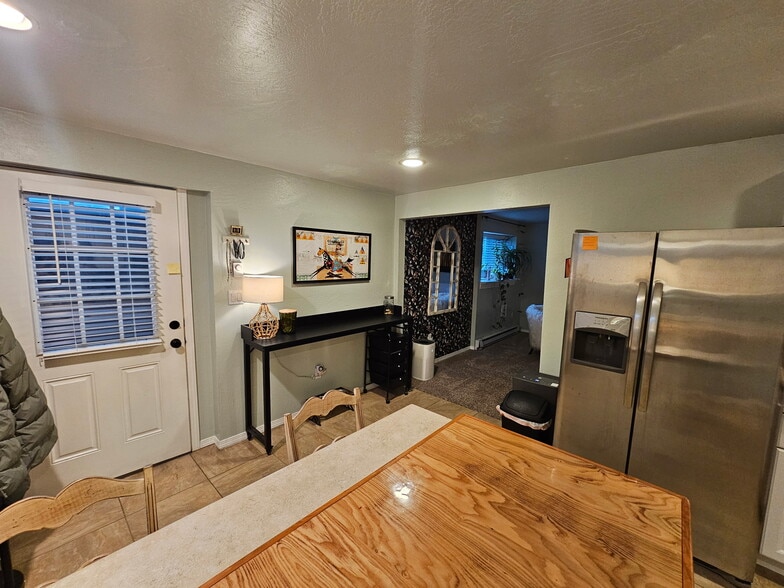 Building Photo - 1623 E Mullan Ave