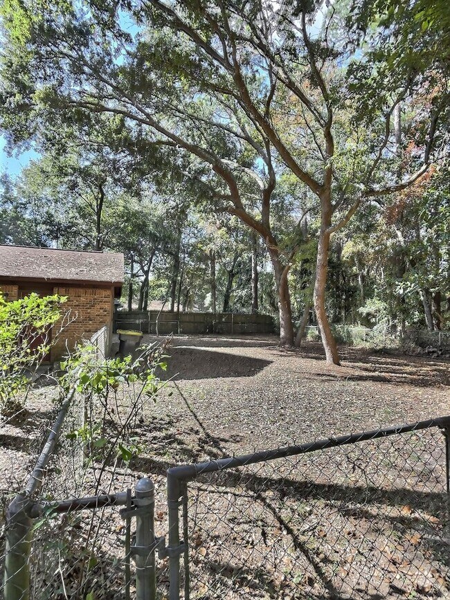 Building Photo - 3 BD 2 BA Home in the Ocean Springs School District