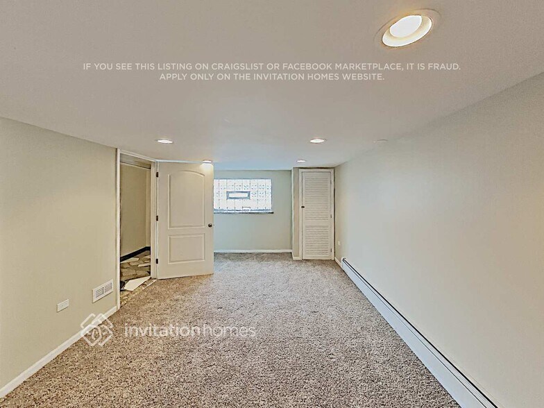 Building Photo - 7938 W Elmgrove Dr