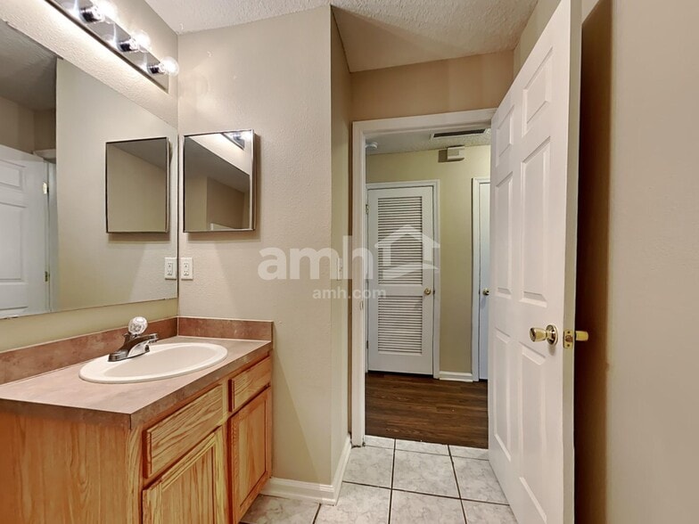 Building Photo - 1438 Blues Creek Dr