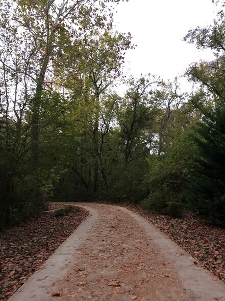 Building Photo - 195 N Etowah Dr