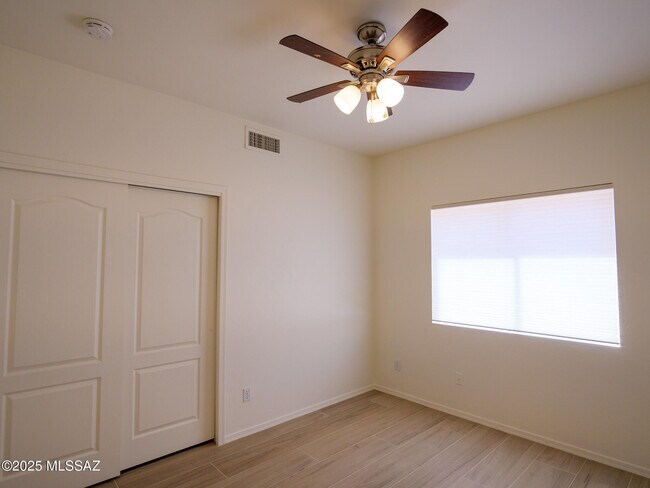 Building Photo - 6831 W Rifle Way