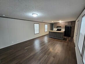 Building Photo - 15 114th Ln NE