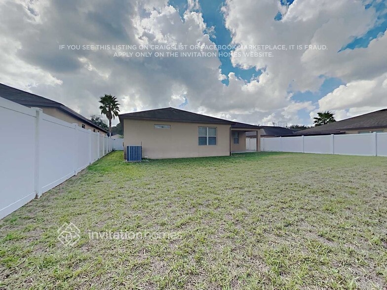 Building Photo - 2235 Landside Dr