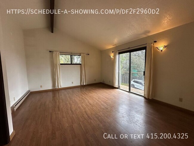 Building Photo - Spacious 2 Bedroom Home In Prunedale!